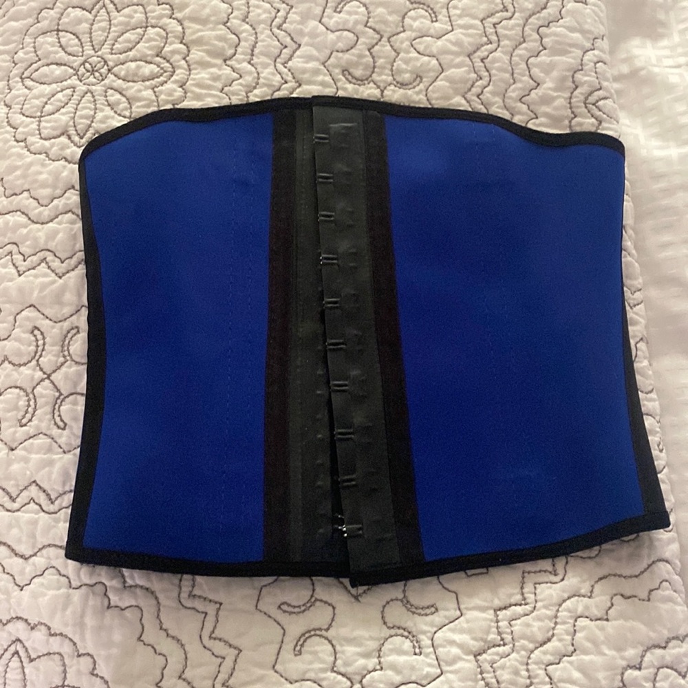 SqueezMeSkinny Waist Trainer